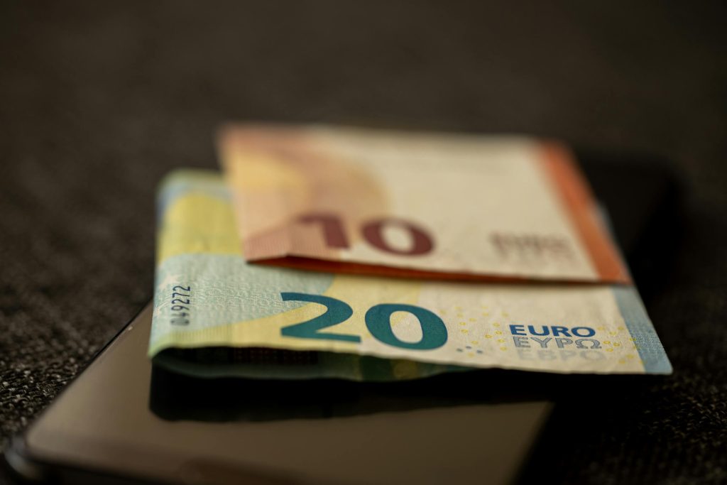 Como Escolher o Cartão de Crédito Ideal: Comparativo entre Cornèrcard, Cembra Money Bank e Swisscard AECS - Como solicitar cartão de crédito online