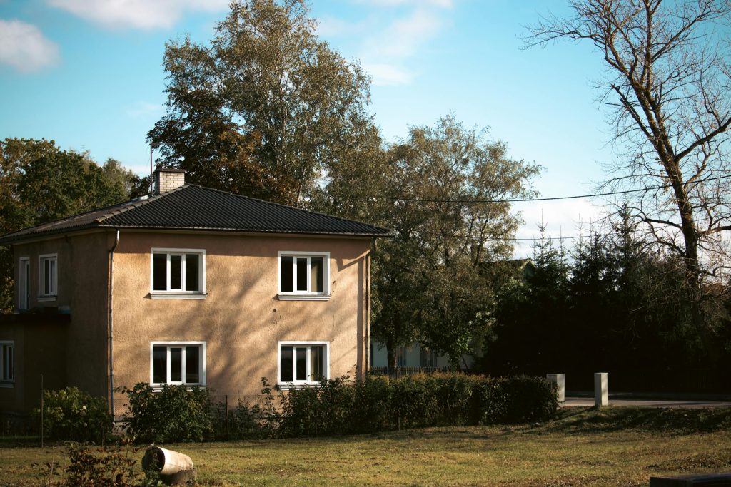 Trabalhando na Estônia: Guia Completo para Ingressar em Empresas como Eesti Energia, Tallink Grupp e Tartu Ülikool - Como conseguir emprego na Estônia